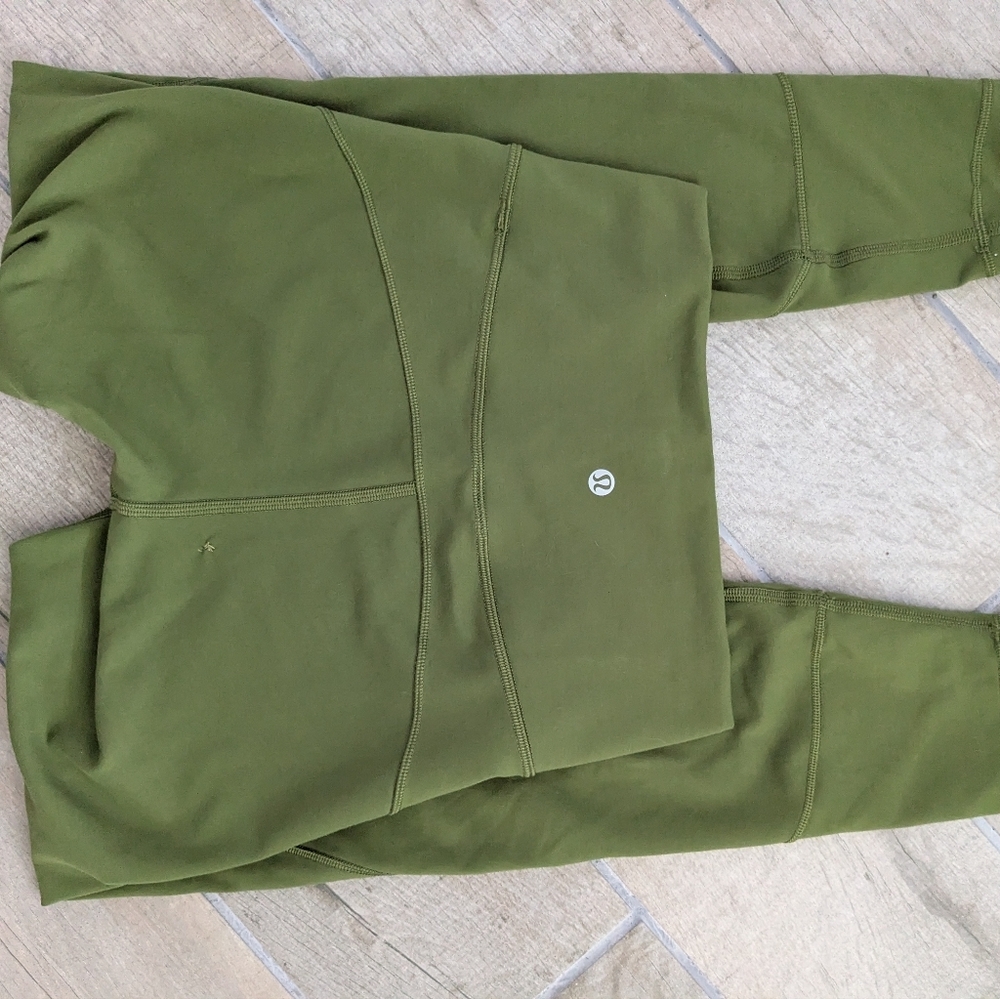 Flawed Lululemon  Green Leggings